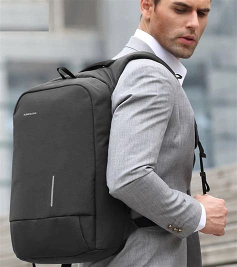 SACS DE VOYAGE ET BUSINESS HOMME 